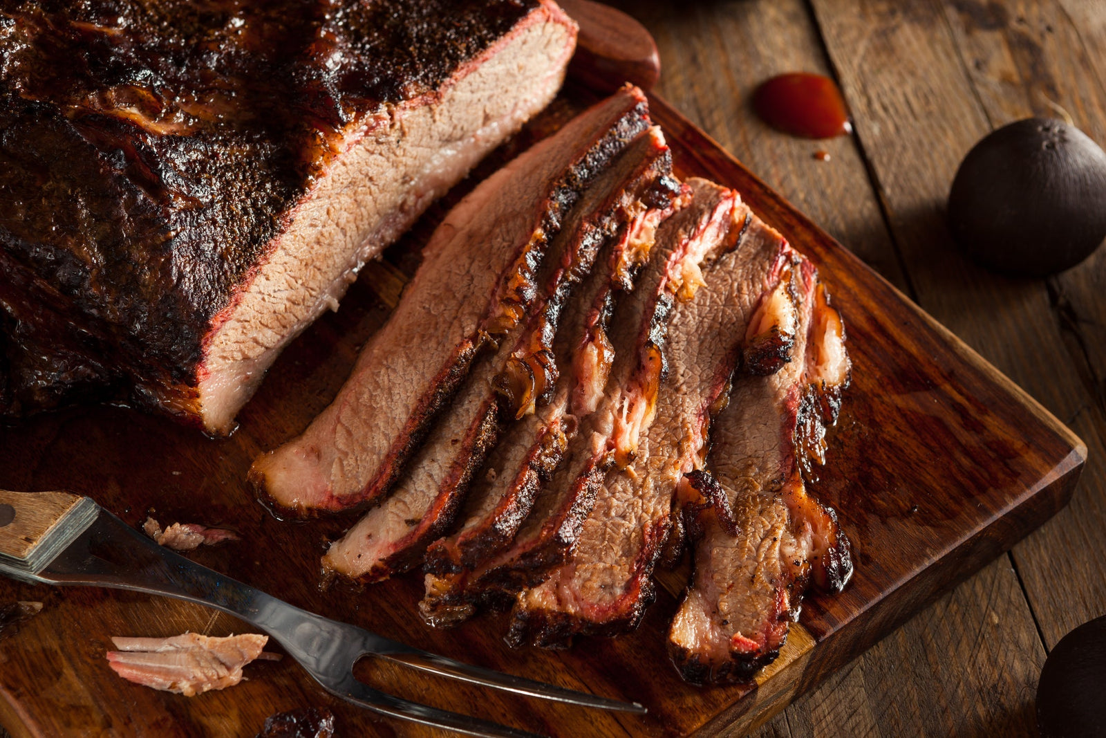 How to Season a Brisket for Smoking: Rubs, Ratios, Brinder, and Timing
